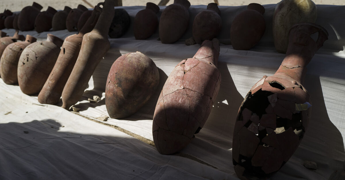 Trove of embalming tools unearthed in ancient Egyptian burial pit - Vimarsana News