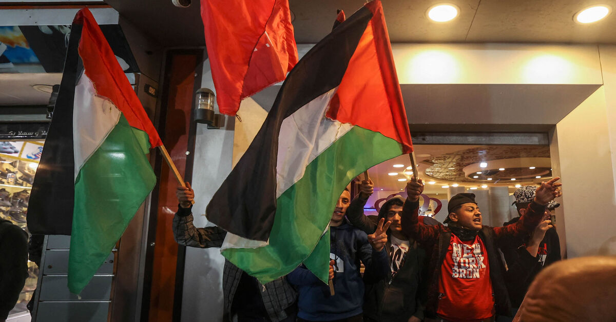 الاضطرابات التي أعقبت مسودة النظام تضع منظمة التحرير الفلسطينية كجهاز من أجهزة الدولة الفلسطينية