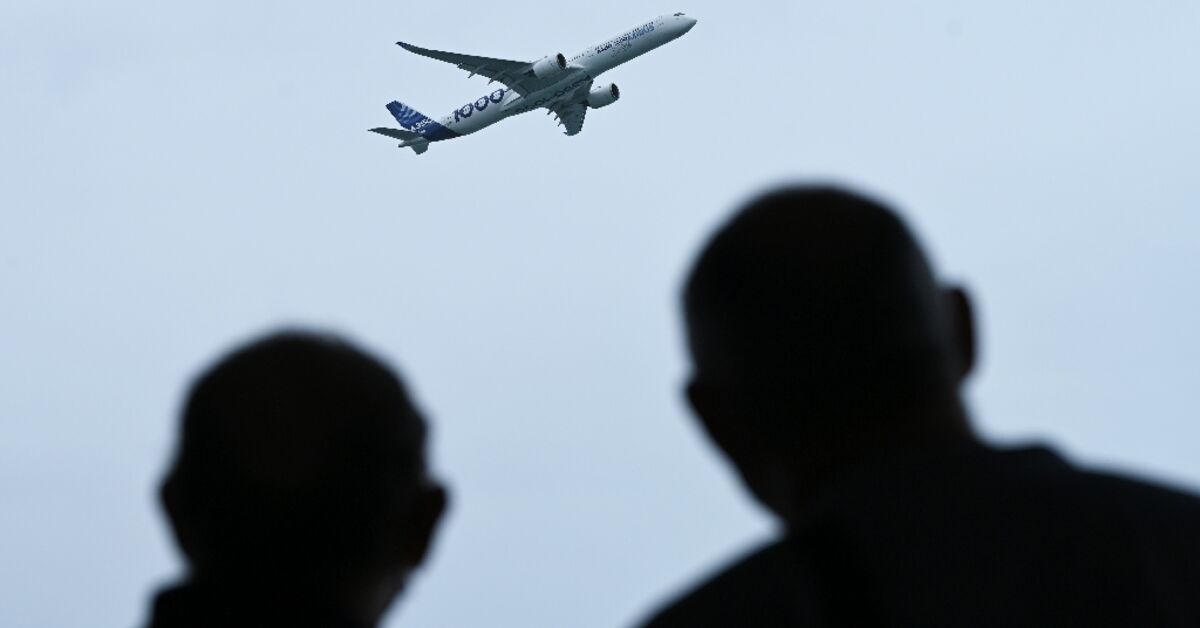 Qatar hits out at Airbus as new jet grounded in paint dispute - Vimarsana News