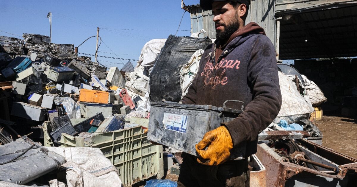 Mounds of old batteries threaten Gaza health - Vimarsana News