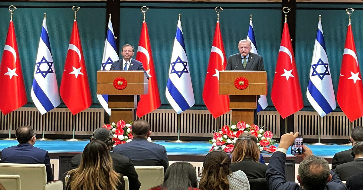 Turkish Foreign Minister Discusses Israel's Approach to Enemies