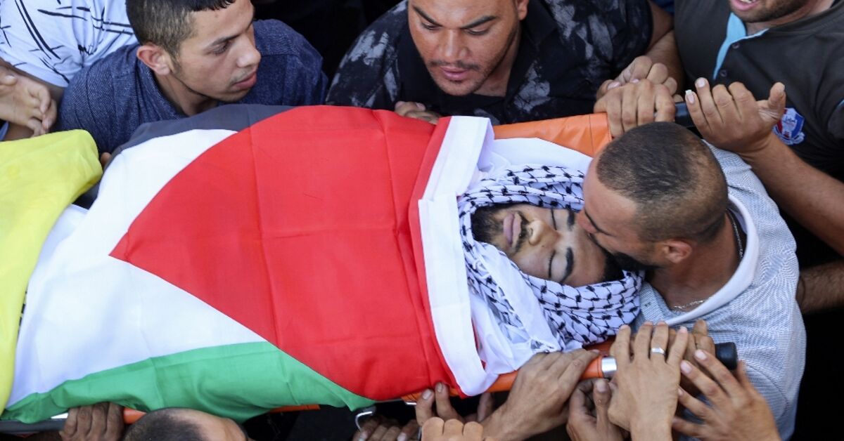 Palestinian teen shot by Israeli forces dies - AL-MONITOR: The Middle ...