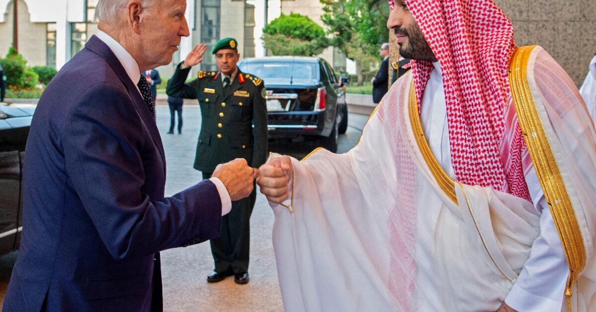 Biden fist-bumps Saudi crown prince, then raises attacks on dissidents - Vimarsana News