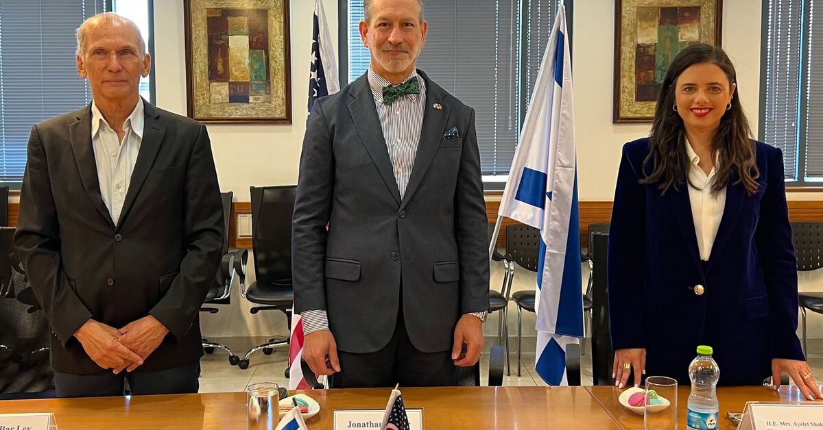 Israel, US sign agreement to facilitate visa waiver program - Vimarsana News