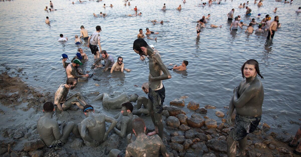 On lightning vacations, Ultra-Orthodox pour onto segregated Israeli beaches - Vimarsana News