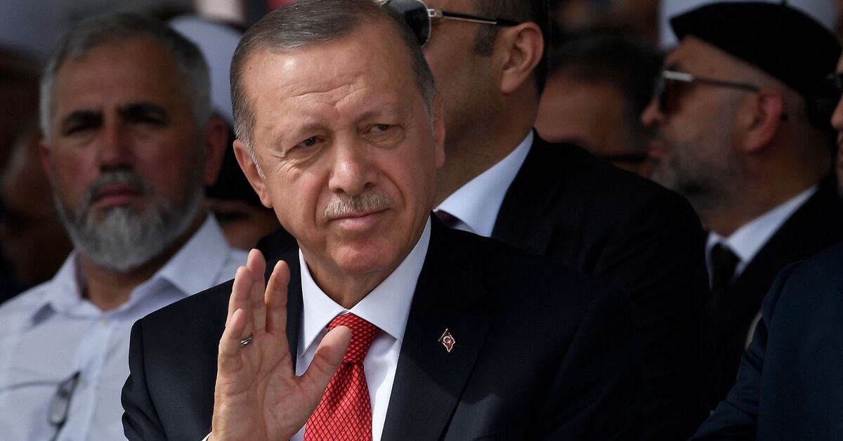 Erdoğan Türkiye’de dünya sahnesini gezdi ancak kraliyet cenazesini kaçırdı