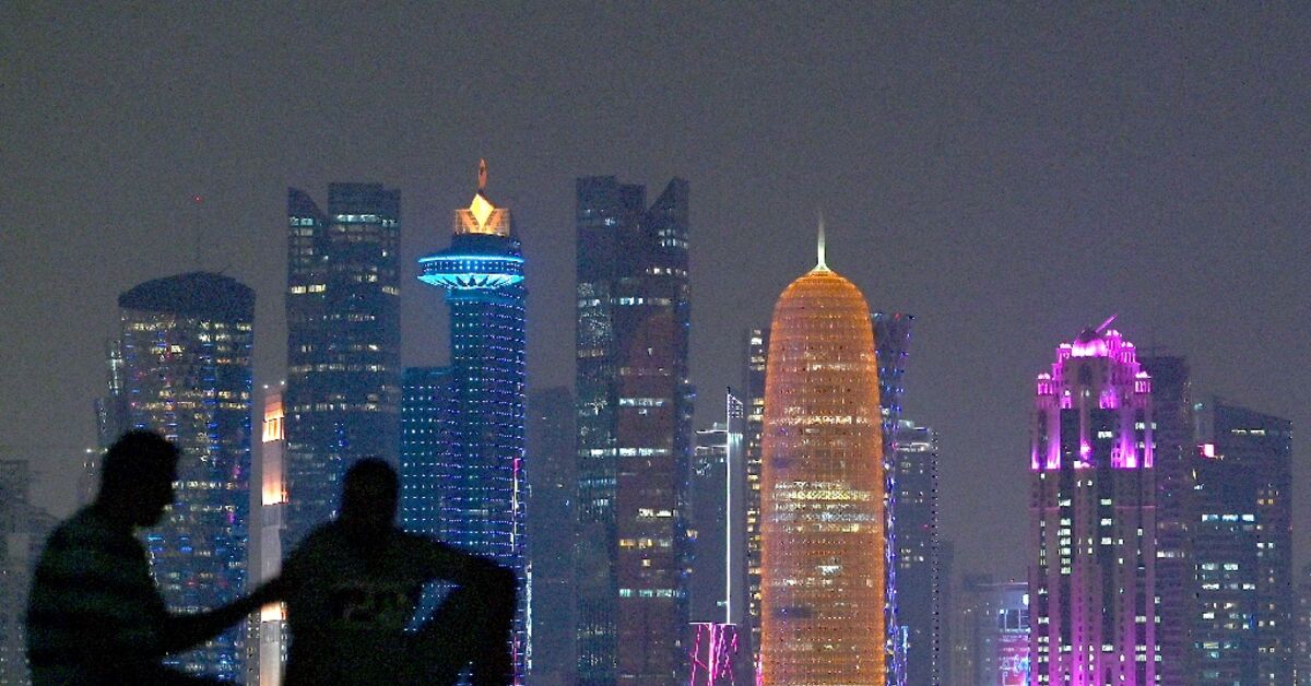 Handshakes, shoes and coffee cups Qatar etiquette essentials Al