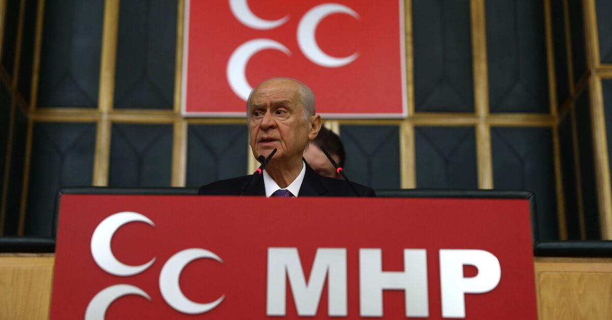 Erdoğan’ın milliyetçi müttefiki Kürt yanlısı partiyle görüşmeleri destekliyor