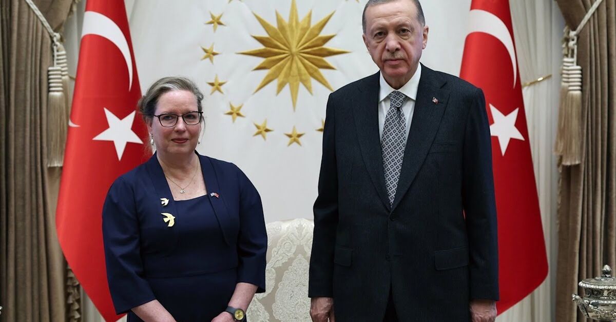 İsrail’in Türkiye Büyükelçisi Erdoğan’a itimatnamesini sundu