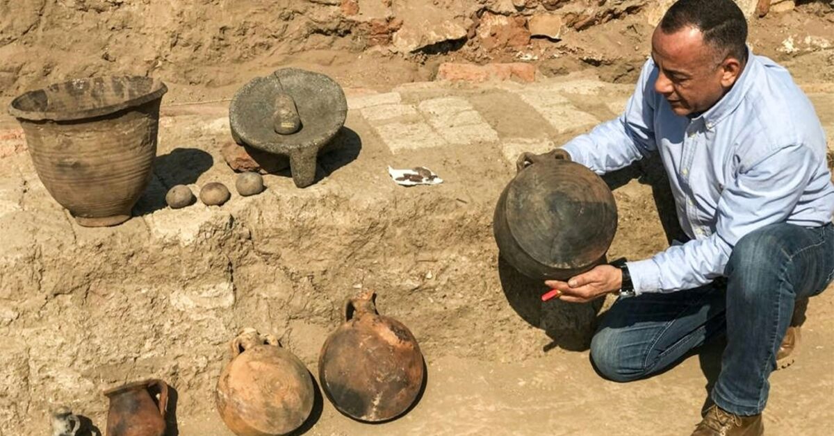 Egypt archaeologists uncover ‘complete’ Roman city