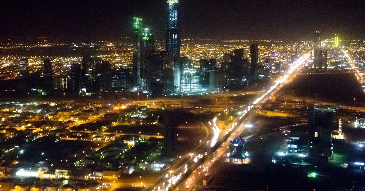 طموحات المملكة العربية السعودية تلقي بثقلها على مجتمع المغتربين من رجال الأعمال في الإمارات العربية المتحدة