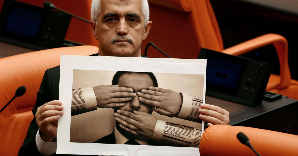 Turkey: Journalists bullied, censored by government over earthquake coverage - Vimarsana News