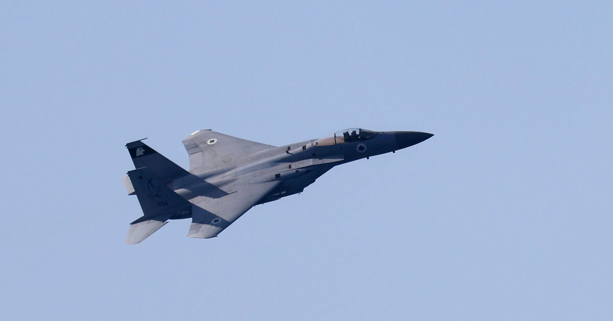 Two Syrian soldiers injured in suspected Israeli strikes - Vimarsana News