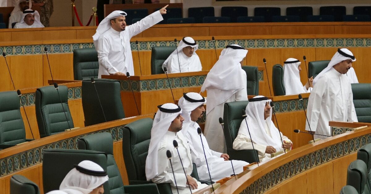 Kuwait gets its seventh government in three years thumbnail