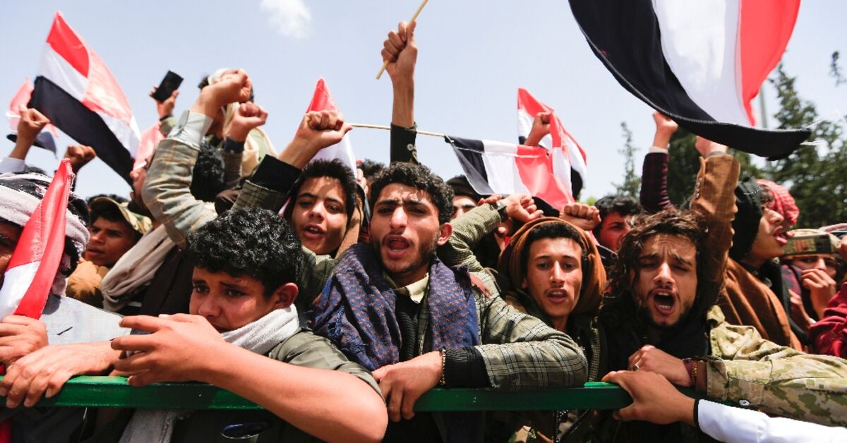 Yemen rebels and government complete prisoner exchange - AL-MONITOR ...