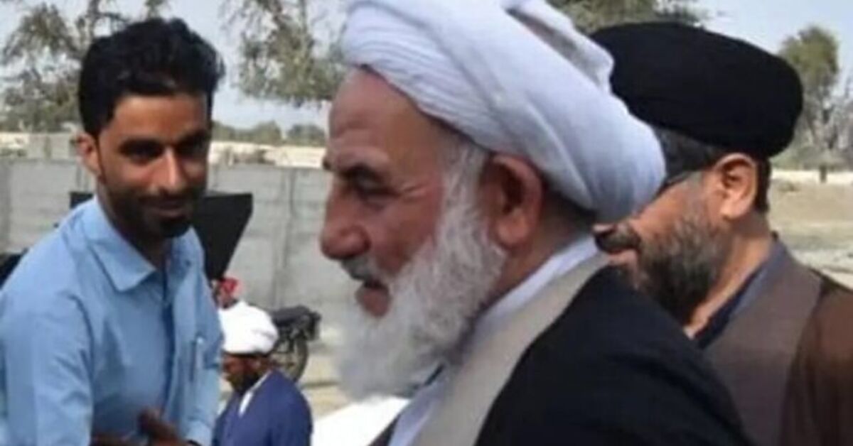 Iranian Clerics and Officials Pay Respects to Ayatollah Ali Khamenei's Coffin in Tehran