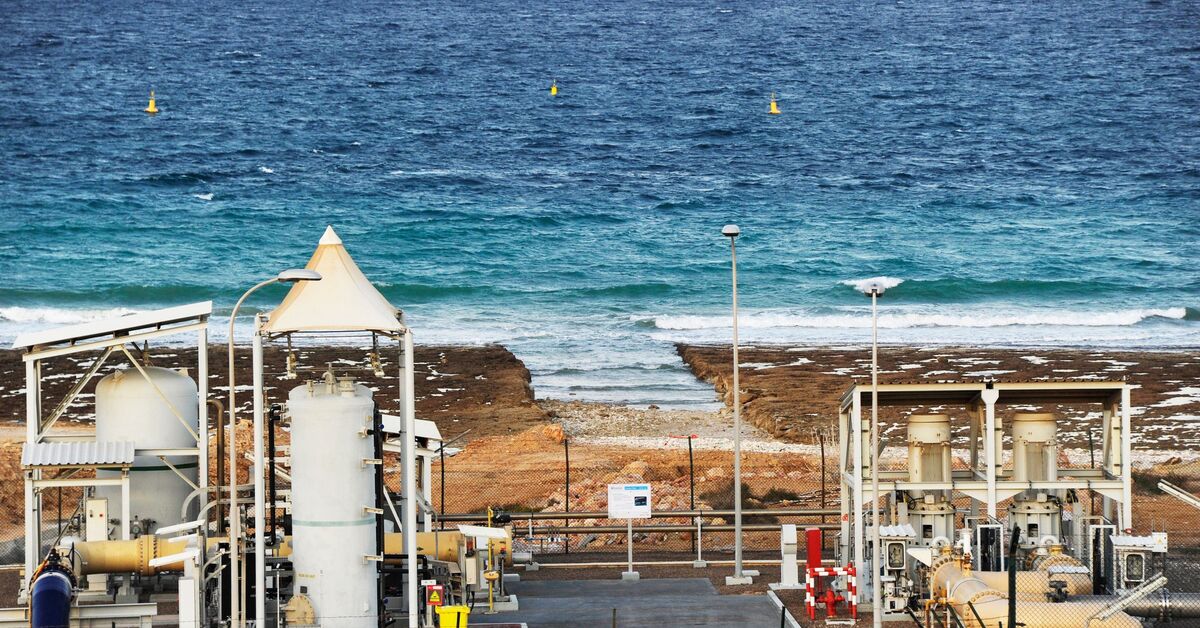 Oman activates first floating desalination plant AlMonitor The Middle Eastʼs leading