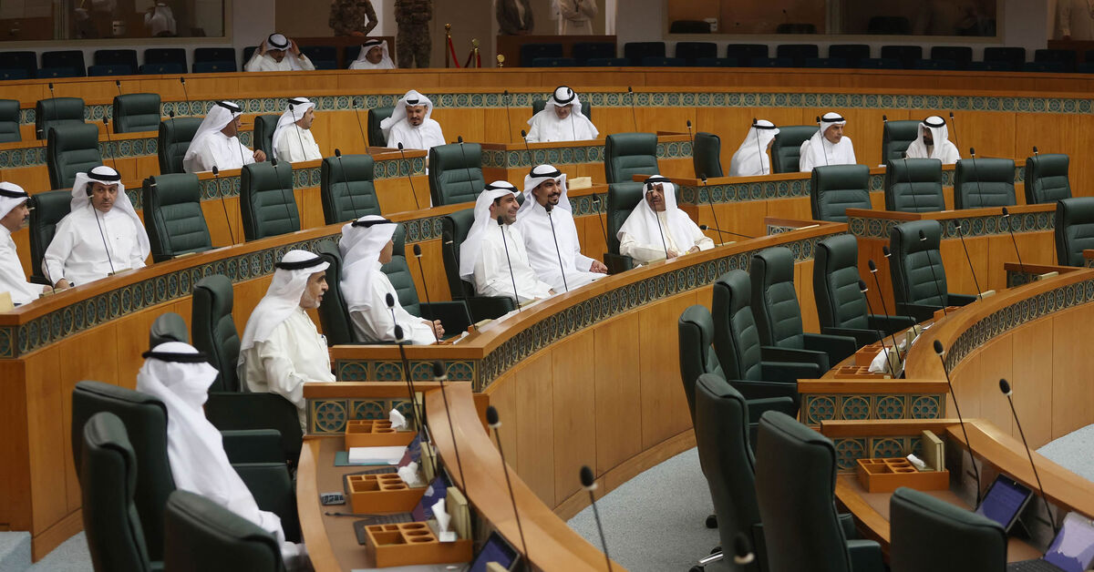 ماذا وراء تغيير حكومة الكويت المشاكل الاقتصادية؟