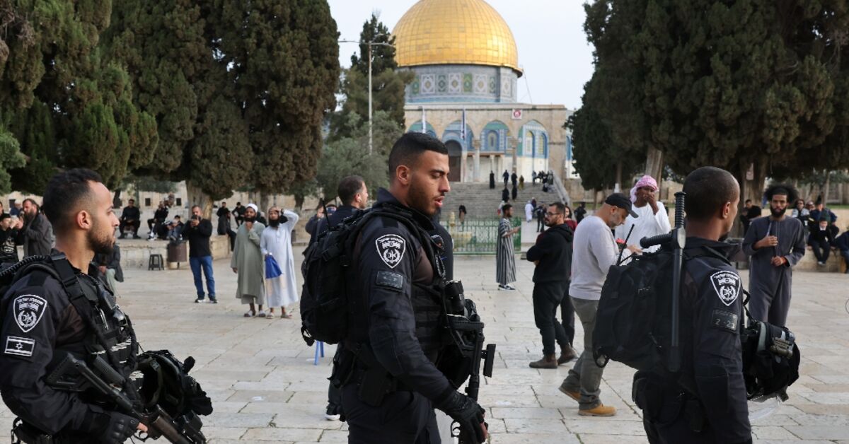 Worshippers celebrate in tense Jerusalem as violence surges - Vimarsana News