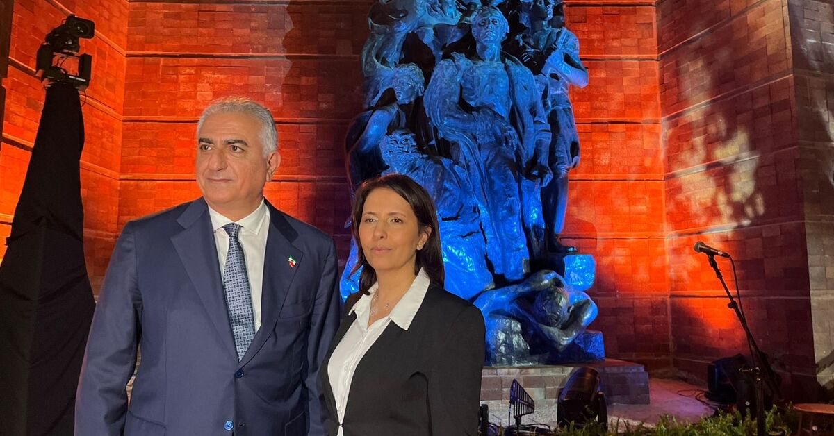 Iran hard-liners lash out at shah Pahlavi's son over Israel visit - Vimarsana News