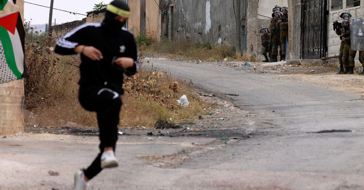 Israeli settlers and Palestinians clash near Homesh in West Bank after EU visit - Vimarsana News