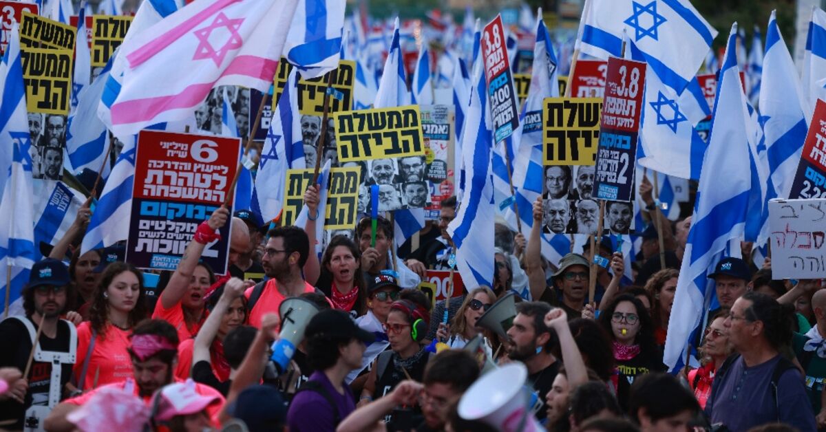 Israelis march against budget 'looting' for ultra-Orthodox Jews - Vimarsana News