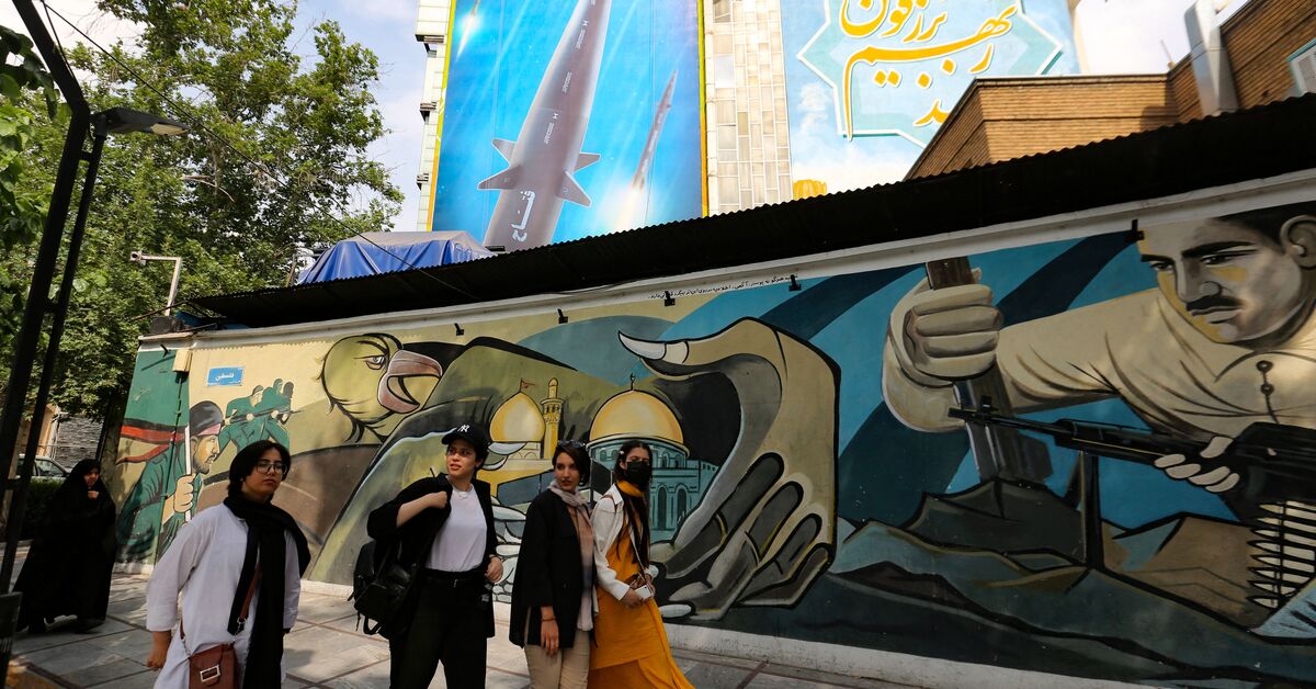 In new purge, Iran expels independent, Reformist professors - Vimarsana News