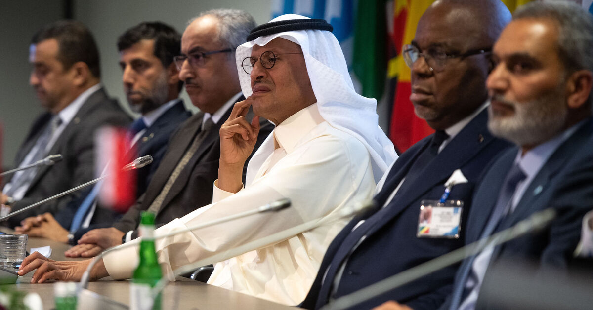 Saudi Arabia extends oil production cut in attempt to increase prices ...