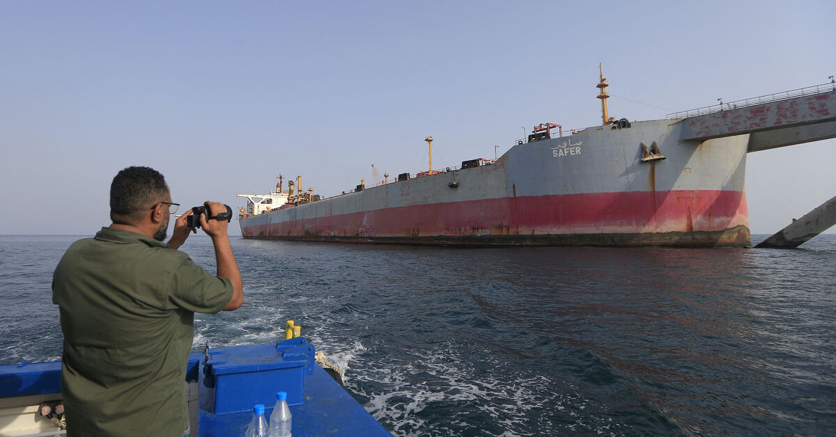 After saving Yemen from oil tanker spill, can diplomacy end its war
