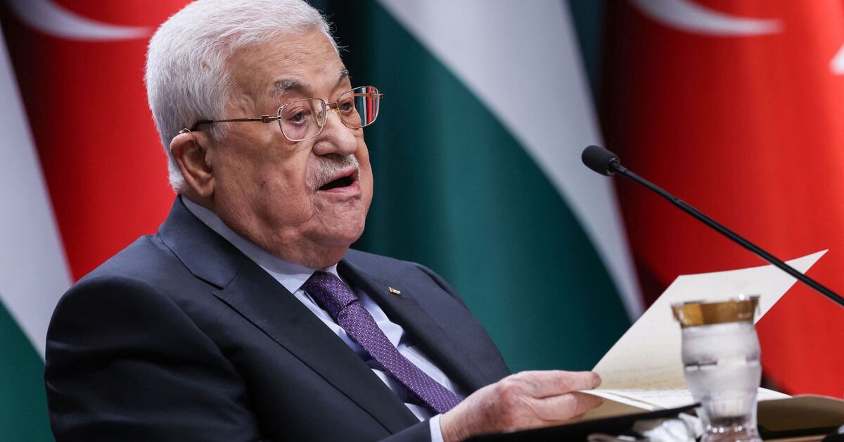 Palestinian president fires West Bank governors as PA's unpopularity