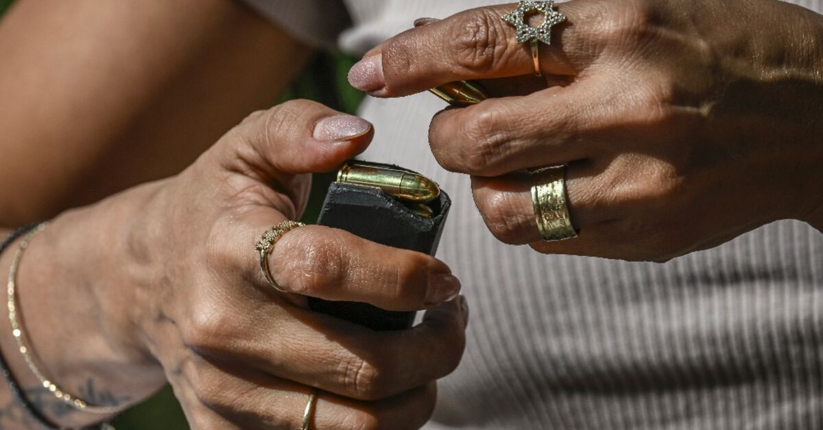 a-rush-for-firearms-in-wartime-israel-al-monitor-the-middle-east-s