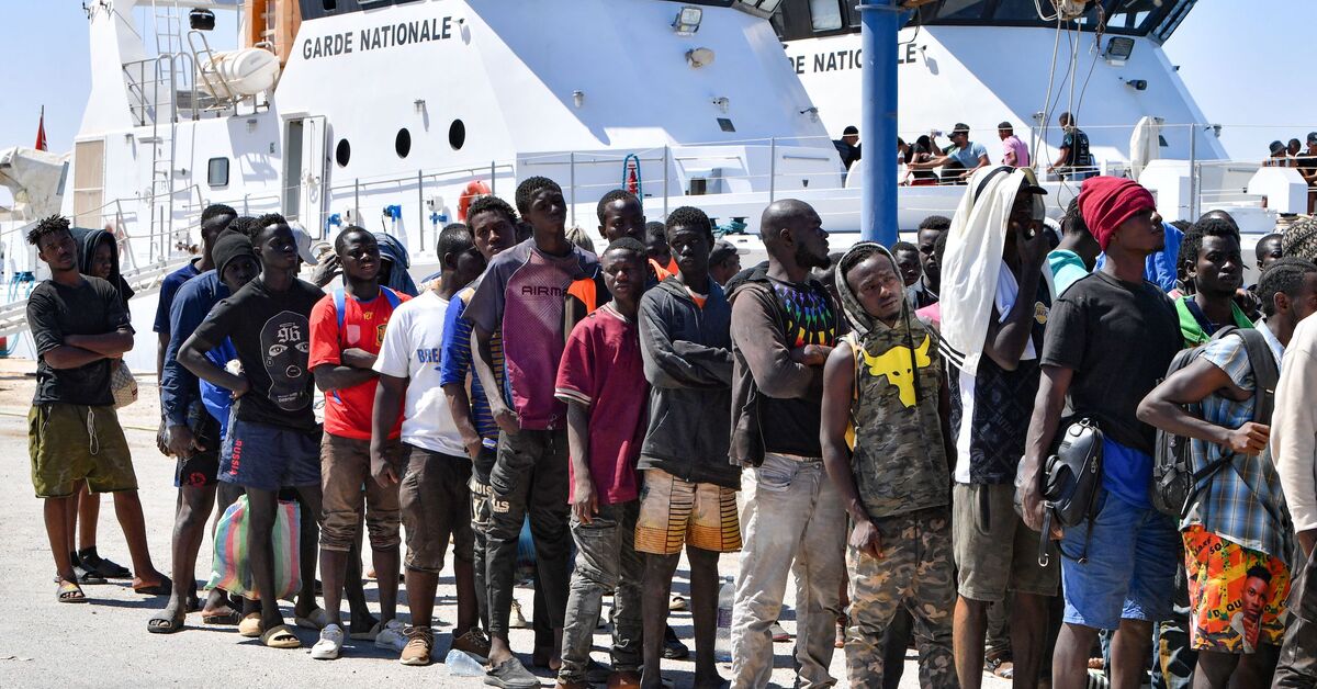 Migrants face 'daily institutional violence' in Tunisia: NGO - AL ...