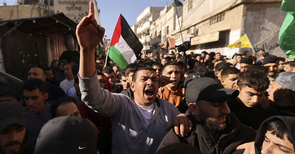 Live Updates: Hamas officials travel to Cairo to consider Egyptian cease-fire deal as Gaza death toll passes 21,000 - Vimarsana News