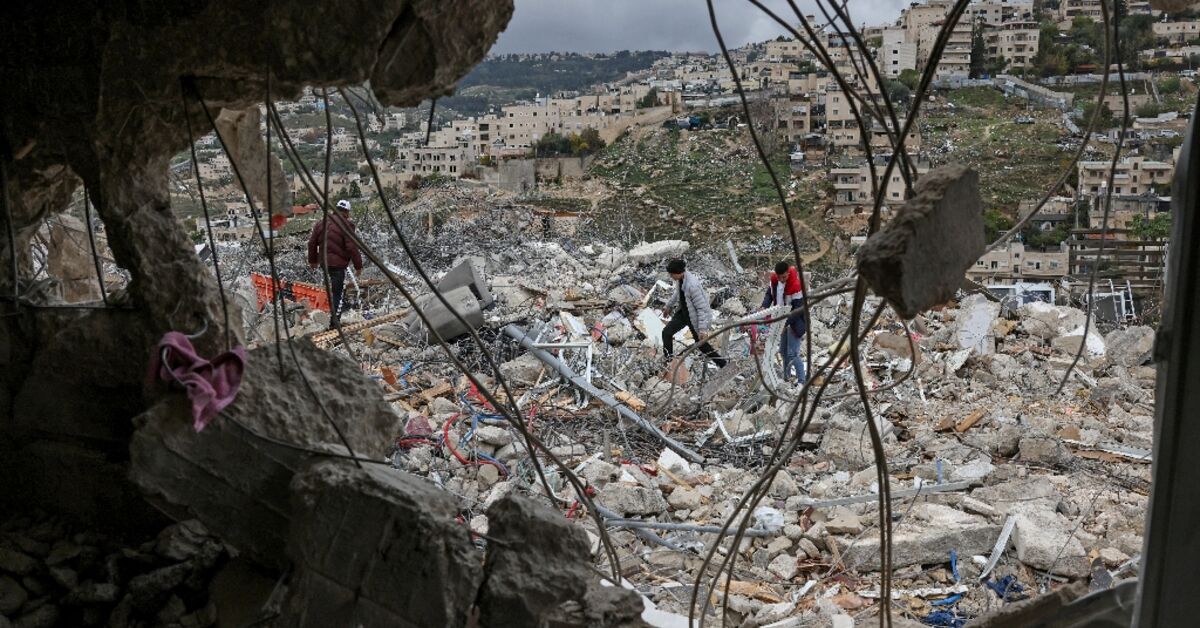 Live Updates: Nearly half of Israel's munitions in Gaza are reportedly 'unguided' as US rift widens - Vimarsana News