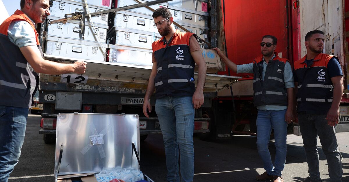 Suriye, Türkiye üzerinden isyancıların kontrolündeki bölgelere insani yardım dağıtımını genişletiyor