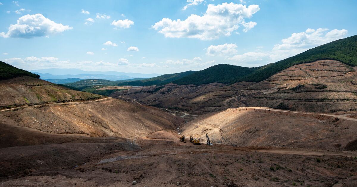 Türkiye'deki heyelan dokuz altın madencisini mahsur bıraktı