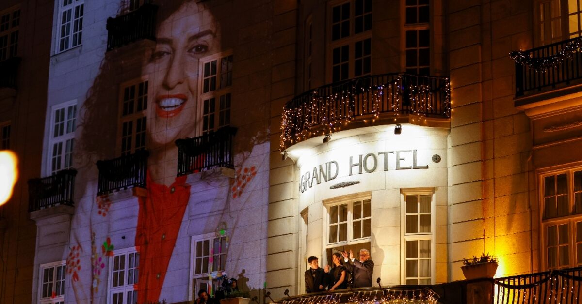 Nobel winner says 'permanently' barred from leaving Iran