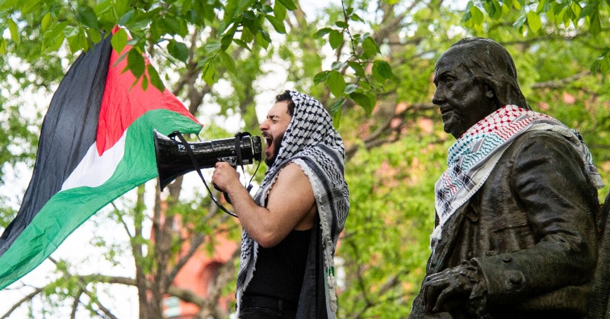 Pro-Palestinian US campus protests grow as police crack down - AL