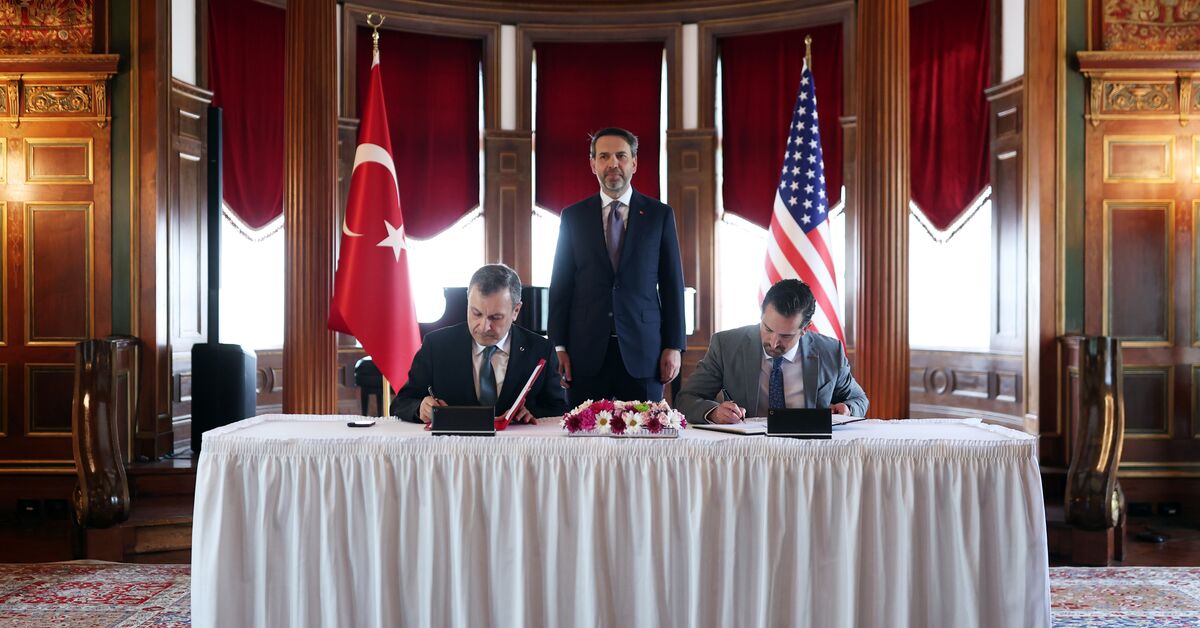 Türk şirketi Botaş, ExxonMobil ile 1,1 milyar dolar değerinde uzun vadeli LNG anlaşması imzaladı