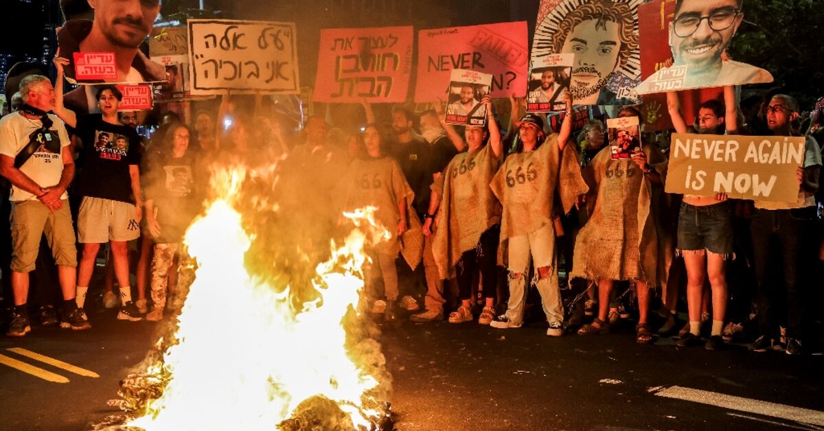 Netanyahu Responds to Hostage Videos as US Aid Distribution Questioned