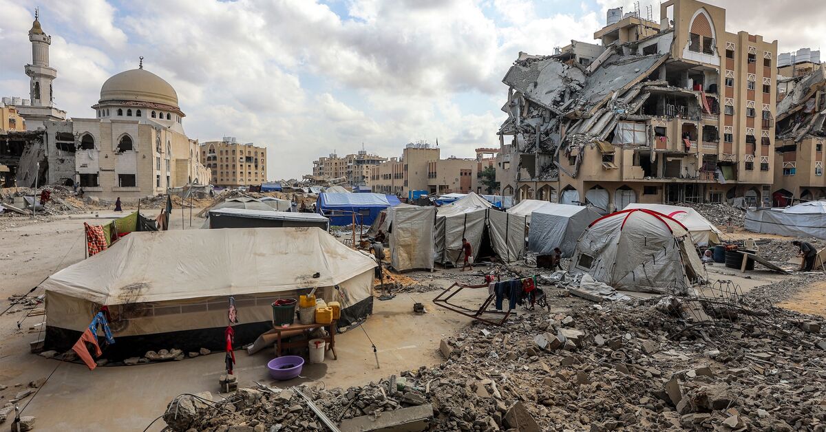Water 'more precious than gold': Palestinians fleeing Gaza City face ...