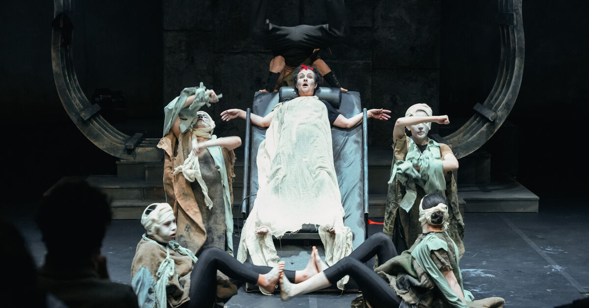 Turkey’s culture war takes stage at theater awards