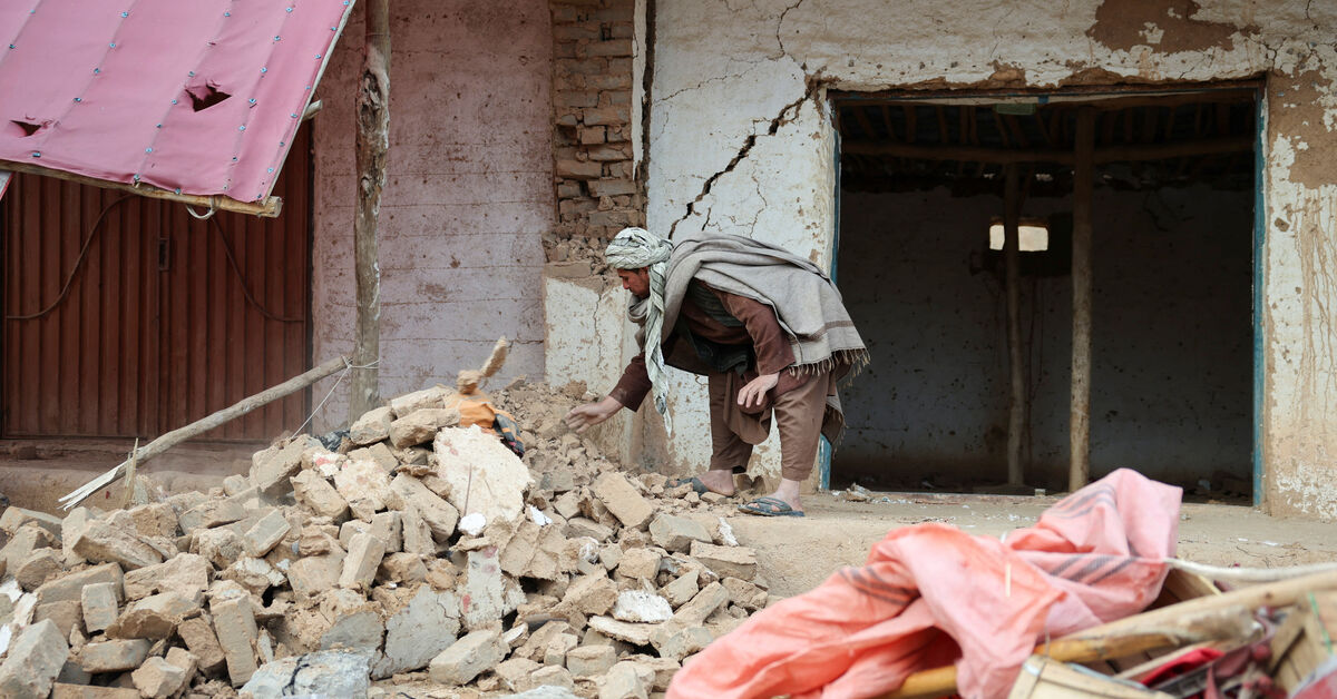 Afghans begin the clean-up process after the strong earthquake that killed 20 people