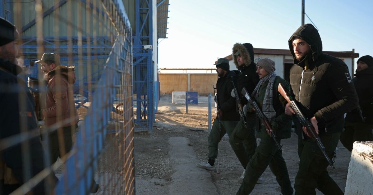 Fate of IS detainees uncertain as Damascus reins in Kurds