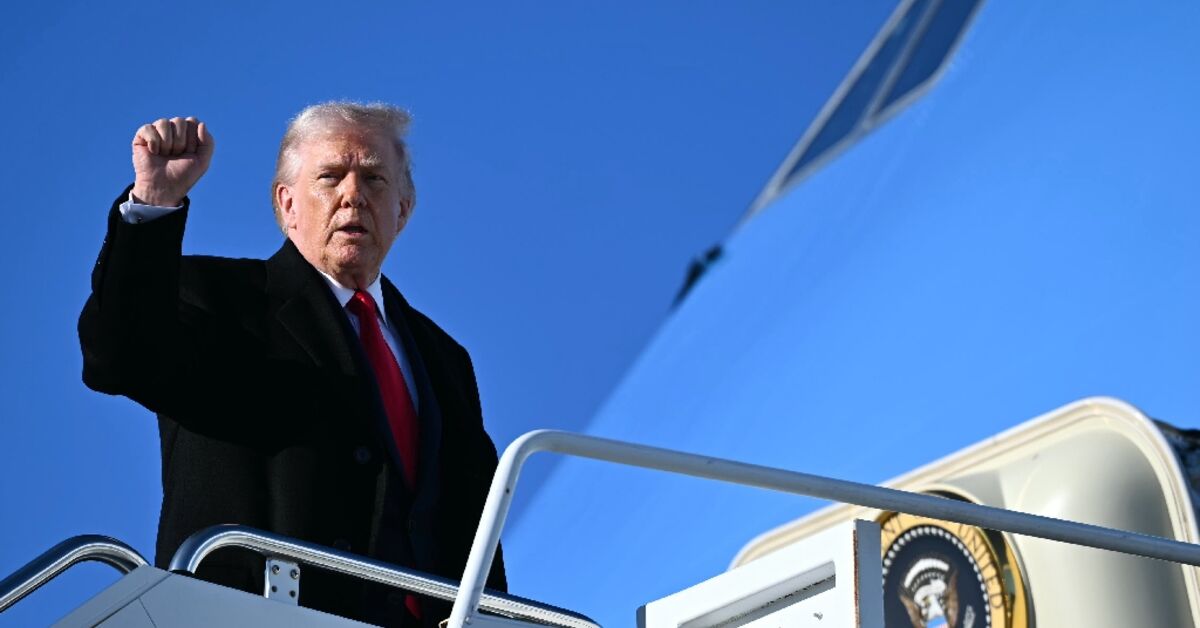 Trump sending second aircraft carrier to pile pressure on Iran