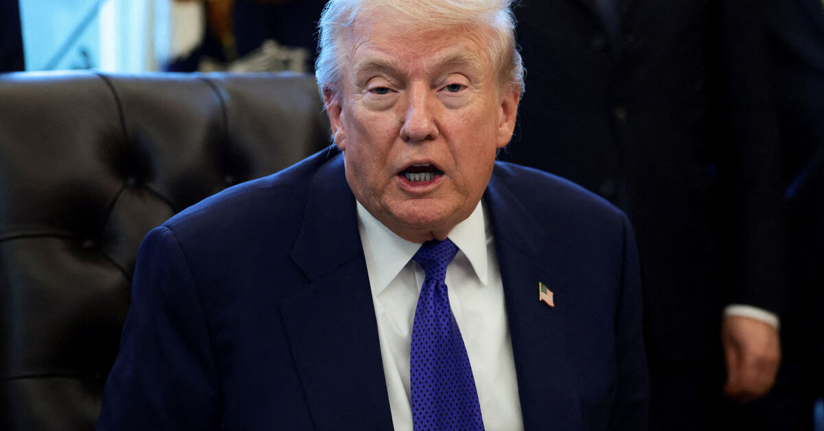 Trump signs order threatening tariffs on nations doing business with Iran