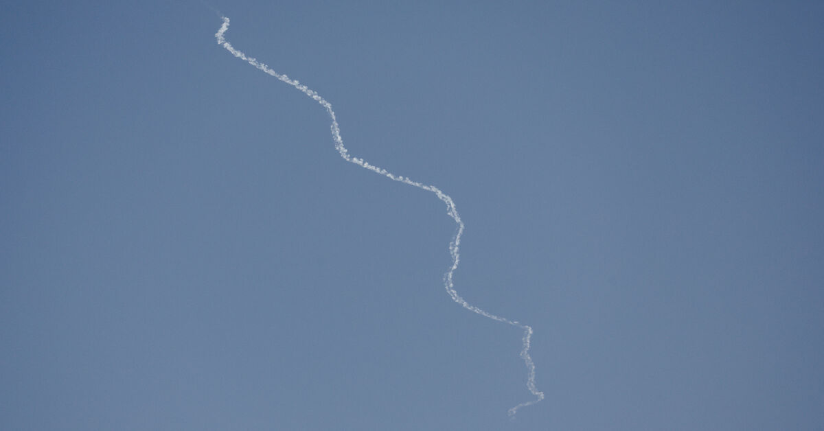 Factbox-What is Israel's multi-layered defence against Iranian missiles?