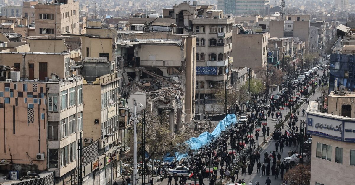 Checkpoints, air strikes and hope: a Tehran resident tells her story ...
