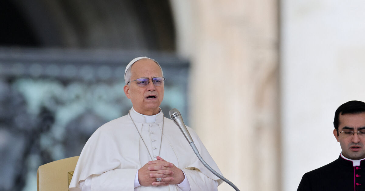 Pope Leo decries 'atrocious violence' in Iran war, urges ceasefire