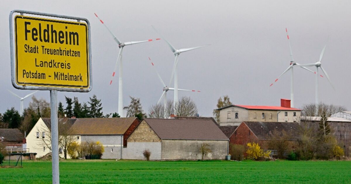 German 'green village' rides out Mideast energy storm